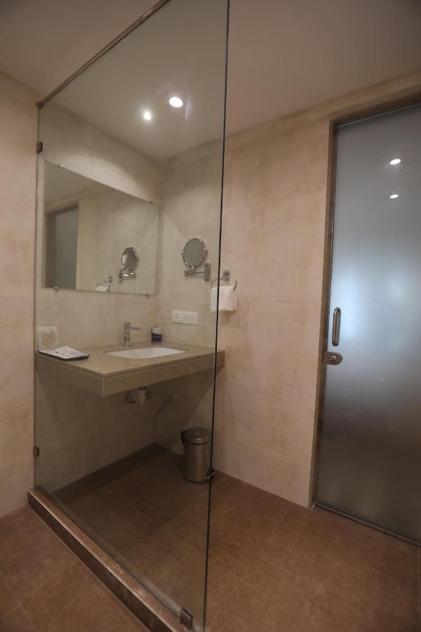 Hotel Cliffton Mumbai Exterior photo