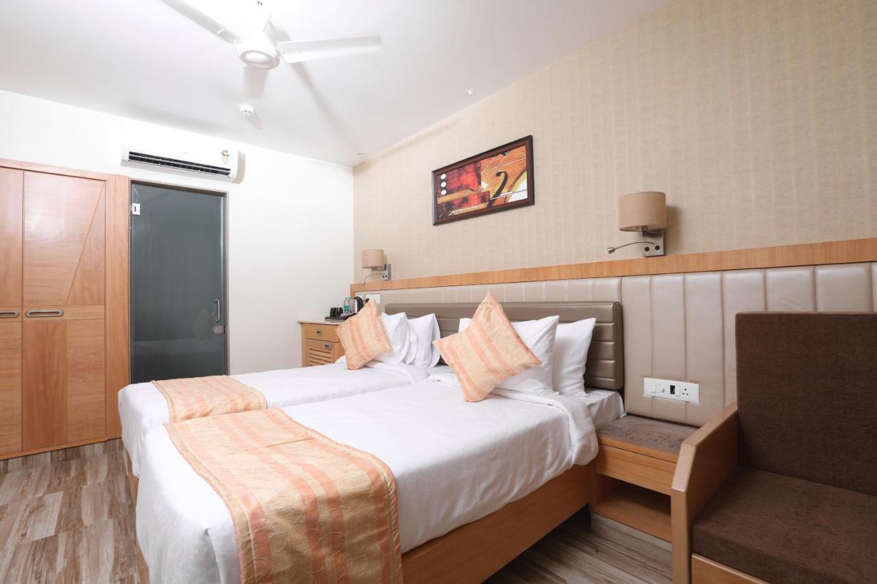 Hotel Cliffton Mumbai Exterior photo