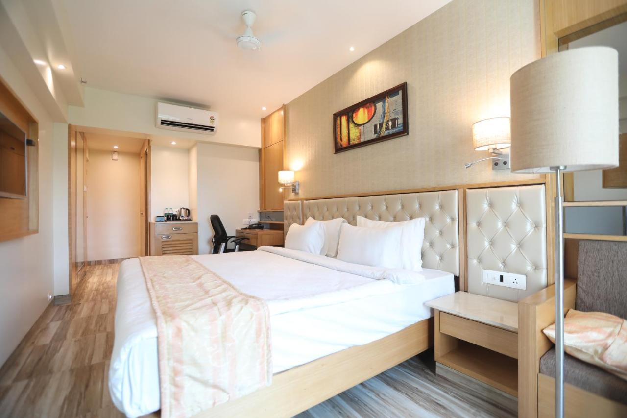 Hotel Cliffton Mumbai Exterior photo