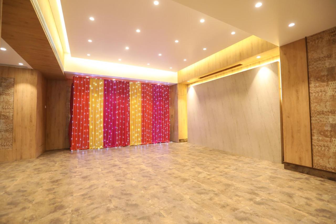 Hotel Cliffton Mumbai Exterior photo