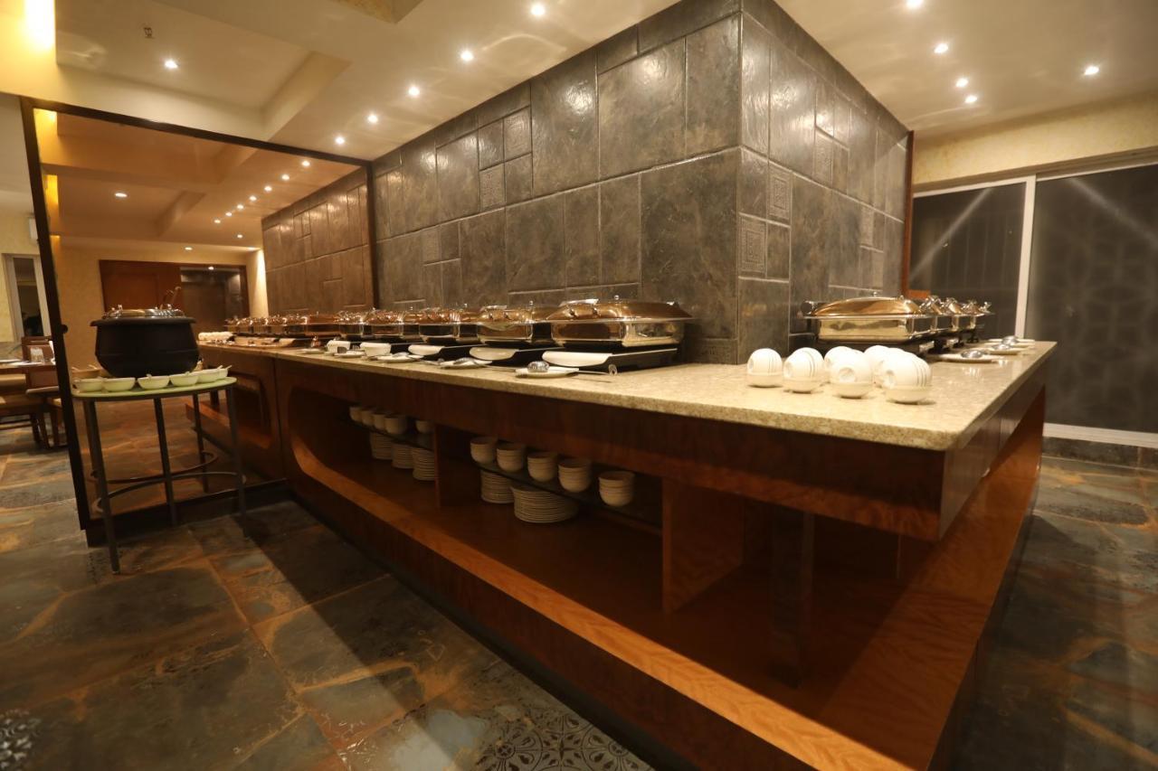 Hotel Cliffton Mumbai Exterior photo