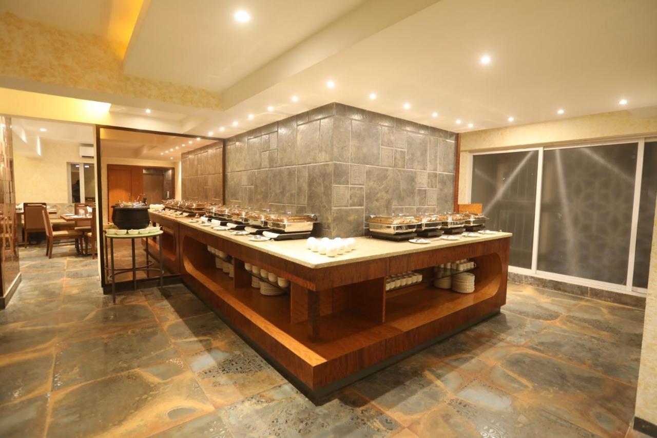 Hotel Cliffton Mumbai Exterior photo